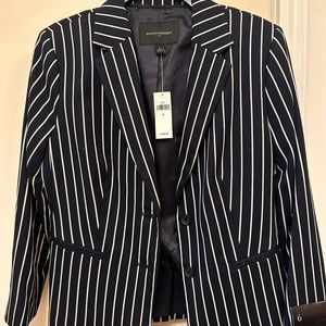 Brand new Banana Republic blazer. Size 6 navy and white striped